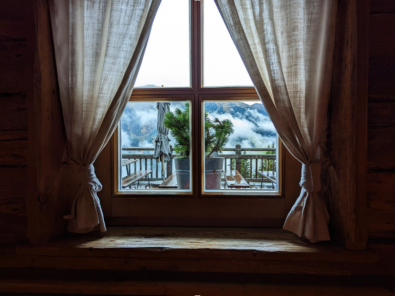 Modernizing an Older Home Without Losing Its Charm